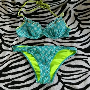 Hollister bikini top and bottom